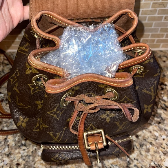 Louis Vuitton Montsouris mini backpack - Picture 8 of 11